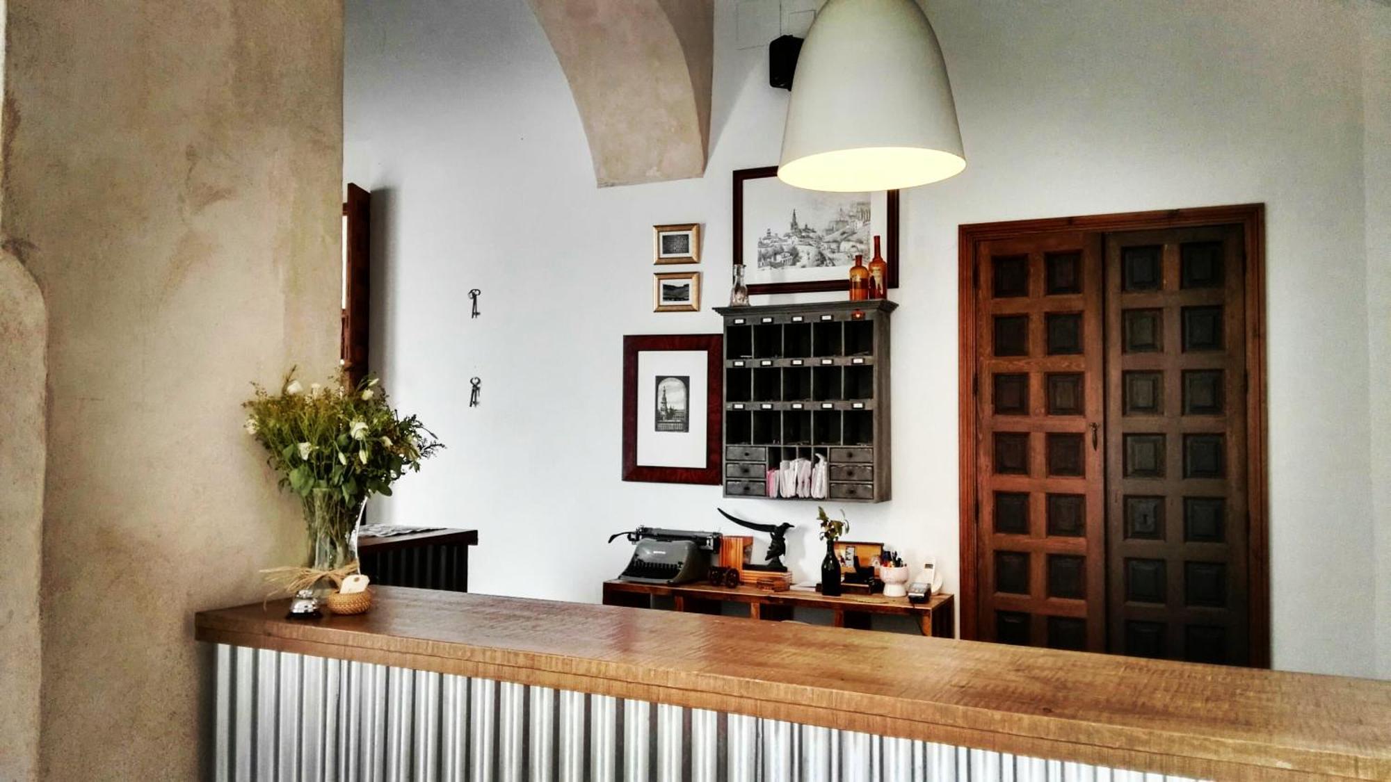 Hostal Cafe Frenteabastos Carmona  Ngoại thất bức ảnh