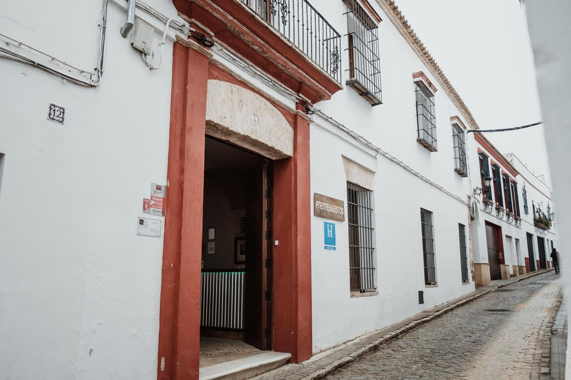 Hostal Cafe Frenteabastos Carmona  Ngoại thất bức ảnh