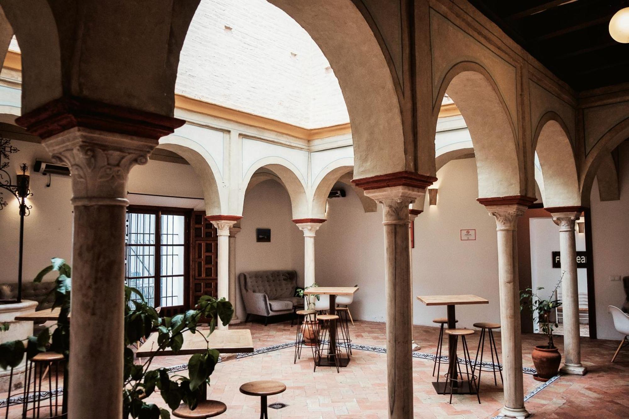 Hostal Cafe Frenteabastos Carmona  Ngoại thất bức ảnh