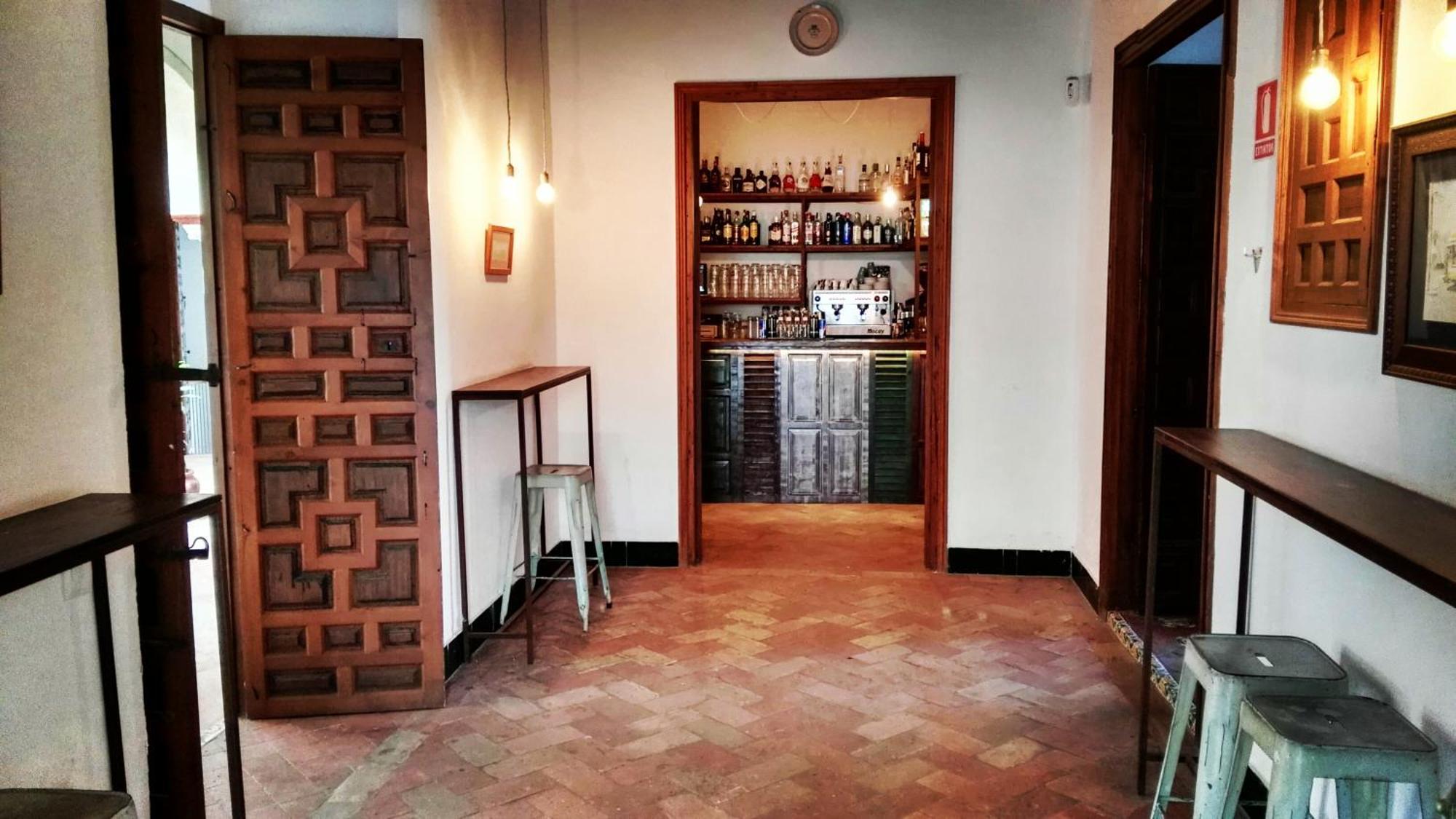 Hostal Cafe Frenteabastos Carmona  Ngoại thất bức ảnh