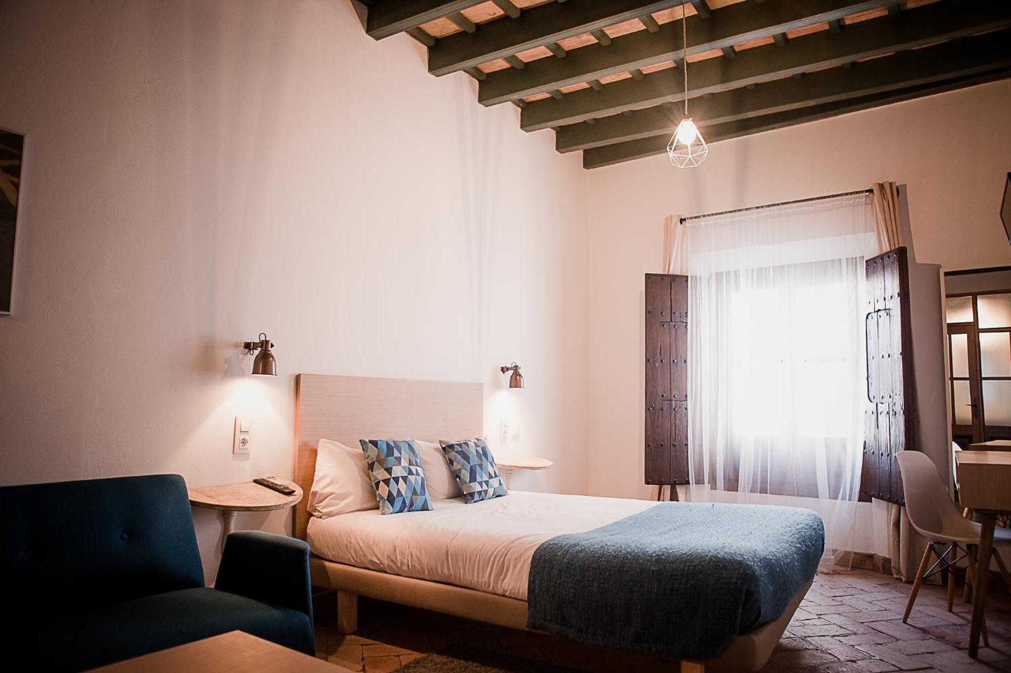 Hostal Cafe Frenteabastos Carmona  Ngoại thất bức ảnh