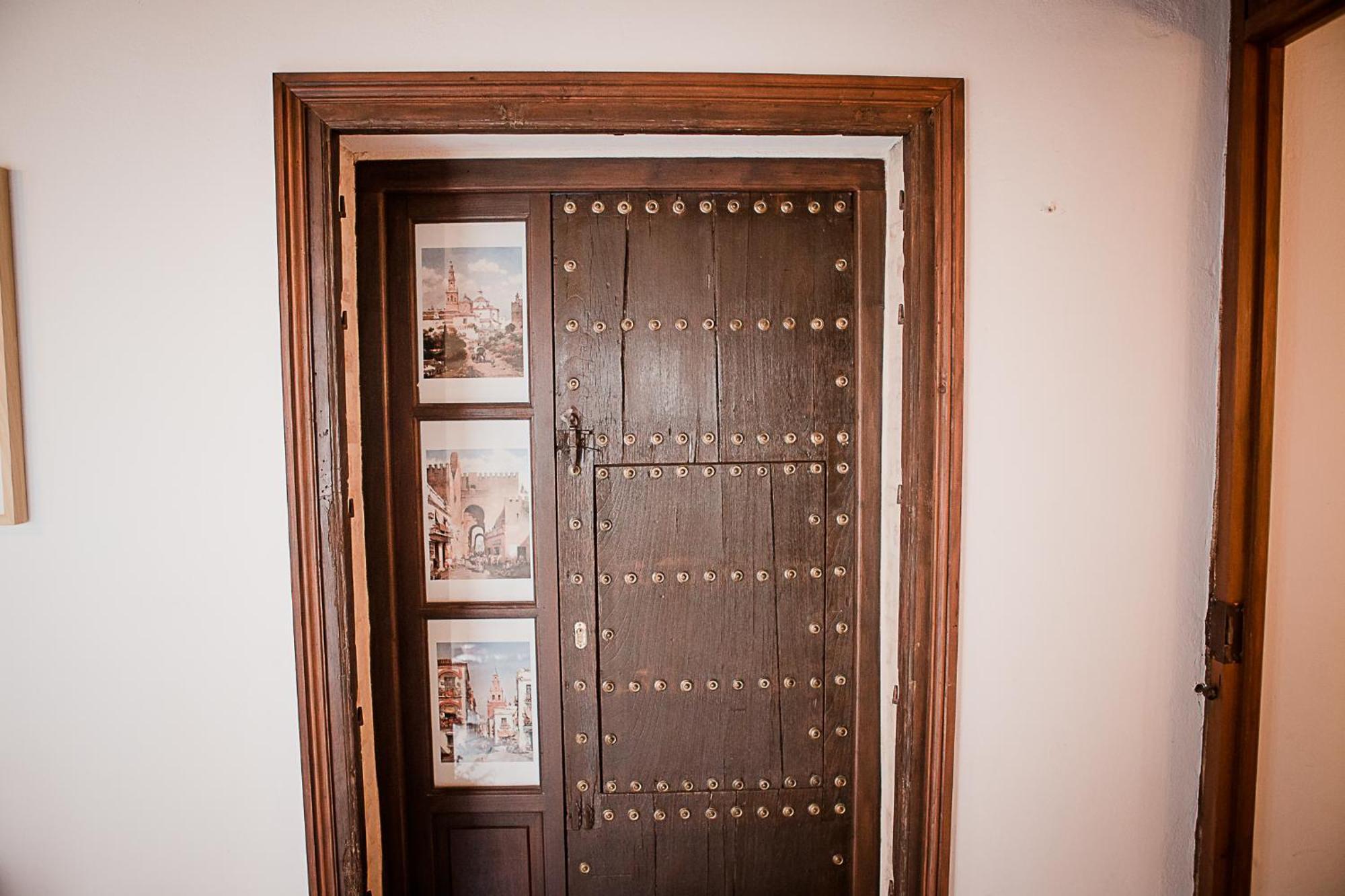 Hostal Cafe Frenteabastos Carmona  Ngoại thất bức ảnh
