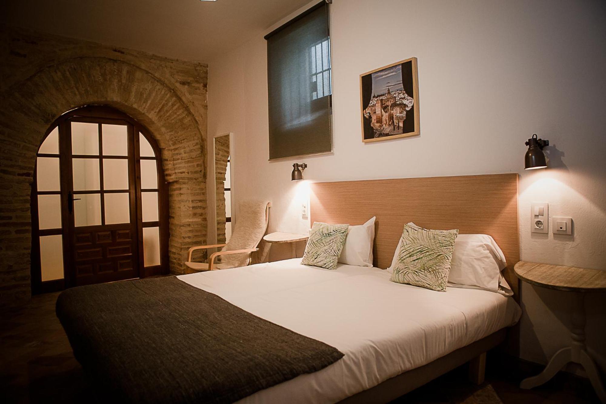 Hostal Cafe Frenteabastos Carmona  Ngoại thất bức ảnh